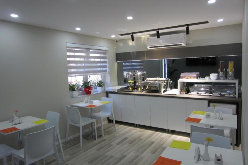 Lili'S Tirana Center Apartments ภายนอก รูปภาพ