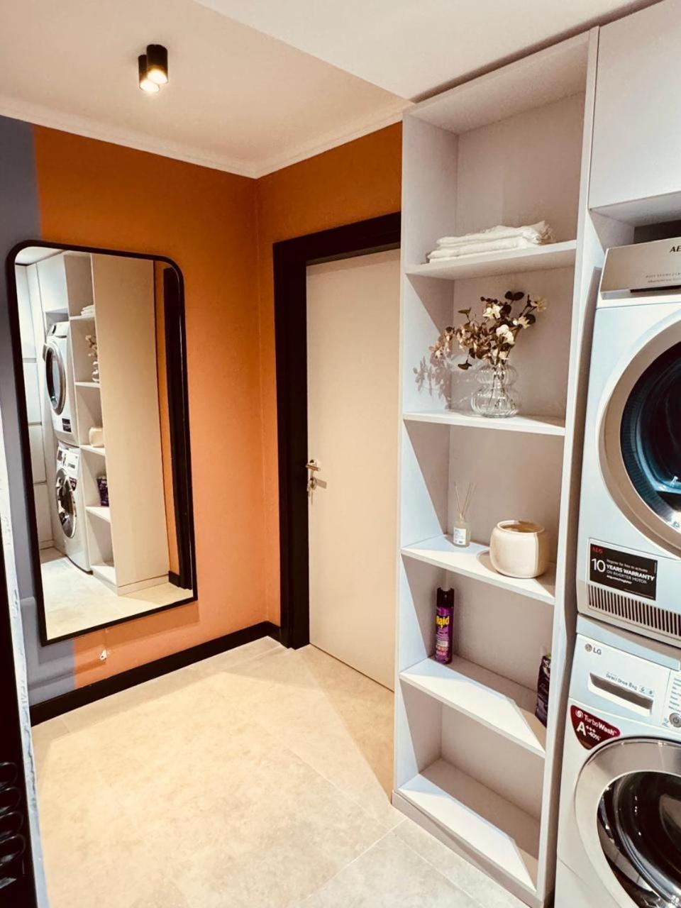 Lili'S Tirana Center Apartments ภายนอก รูปภาพ